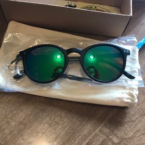 Humps Optics Agent Seafoam Mirror Sunnies